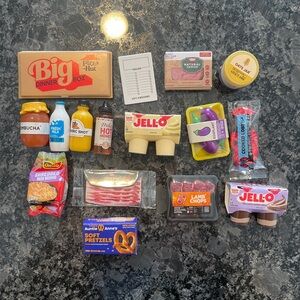 Bundle of 16 food items Zuru Mini Brands Fill the Fridge Mini Mini’s